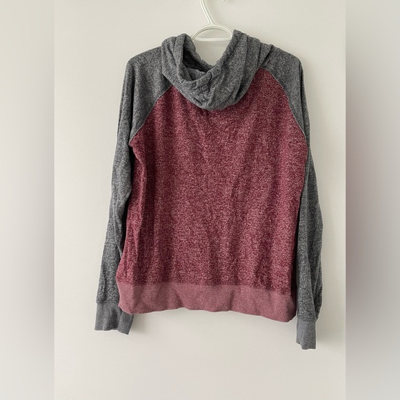 Canada True North Hoodie - Grey and Red - Picture 3 of 3